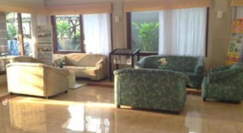 Grand Sumatera Hotel Surabaya Exterior foto