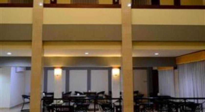 Grand Sumatera Hotel Surabaya Exterior foto