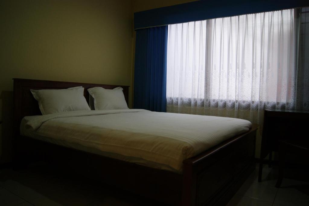 Grand Sumatera Hotel Surabaya Quarto foto